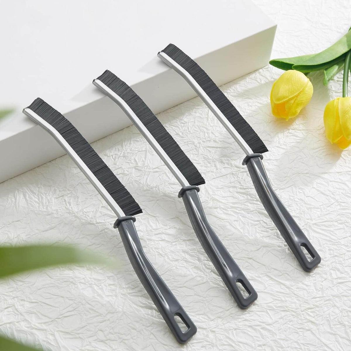 Set 4 Perii pentru Curățarea Zonelor Înguste